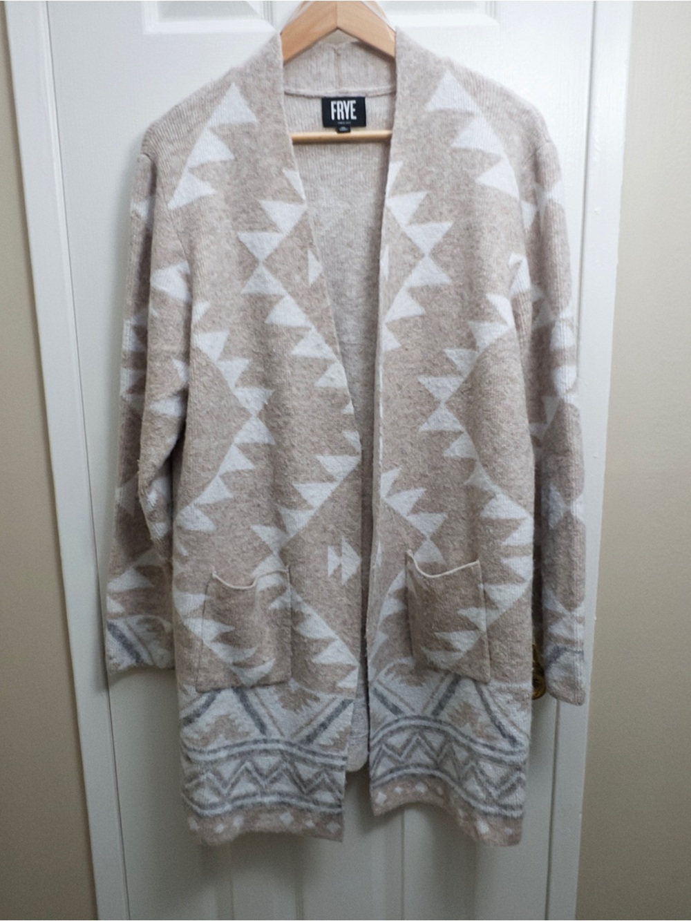 Frye Beige & Cream Geometric Open Cardigan